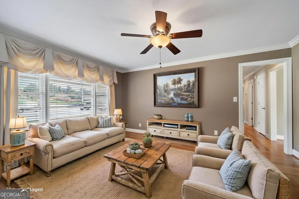 2303 Rockbridge RD Stone Mountain, GA 30087
