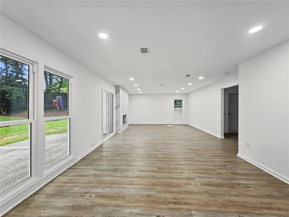 4207 Lake Rill Court Marietta, GA 30062