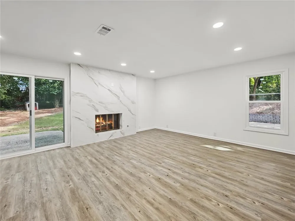 4207 Lake Rill Court Marietta, GA 30062