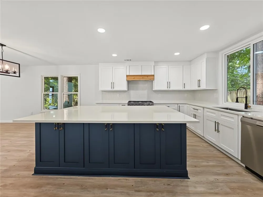 4207 Lake Rill Court Marietta, GA 30062