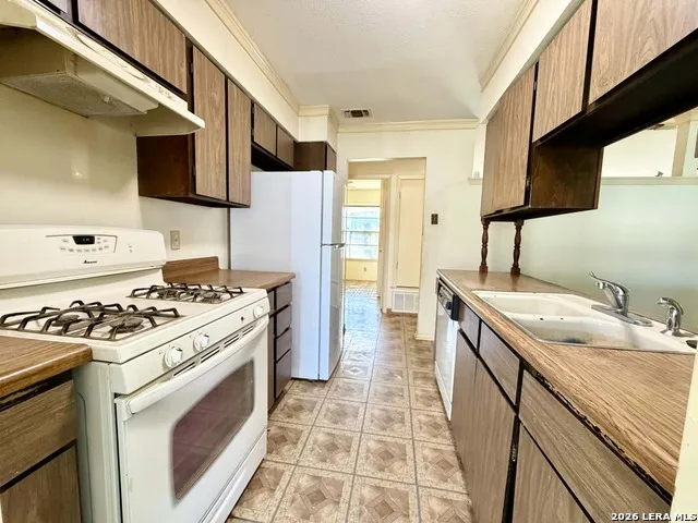 5855 Sandy Valley Drive San Antonio, TX 78242