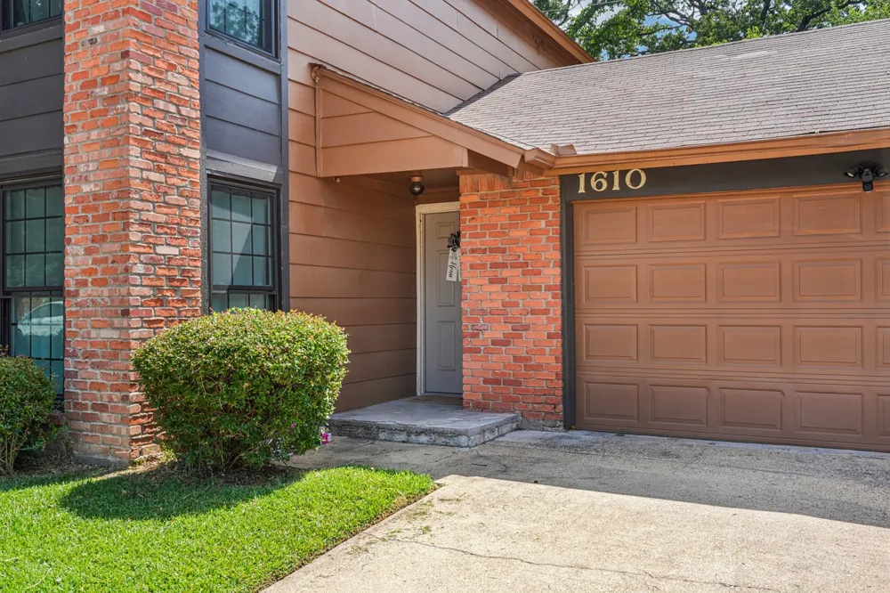 1610 Brentwood Drive Irving, TX 75061