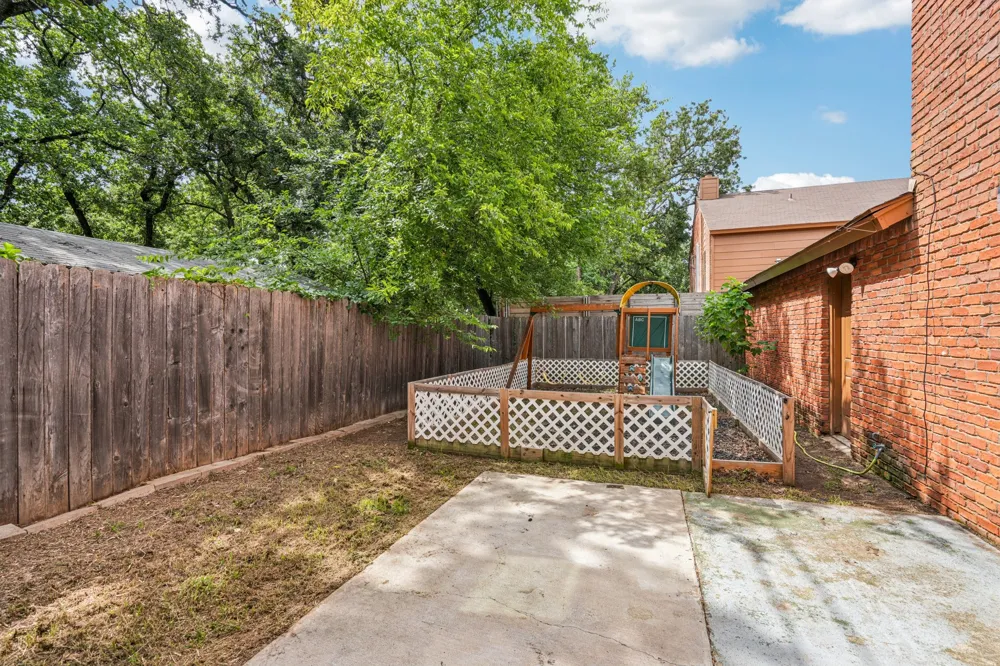 1610 Brentwood Drive Irving, TX 75061