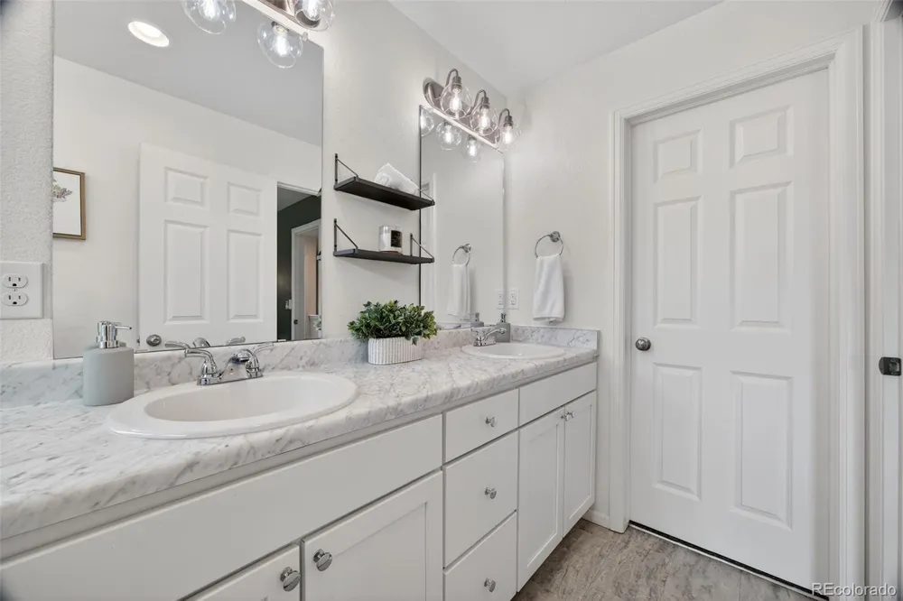 18163 E 104th Way Commerce City, CO 80022