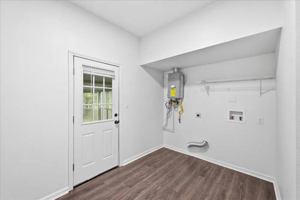6657 Washington Street Groves, TX 77619