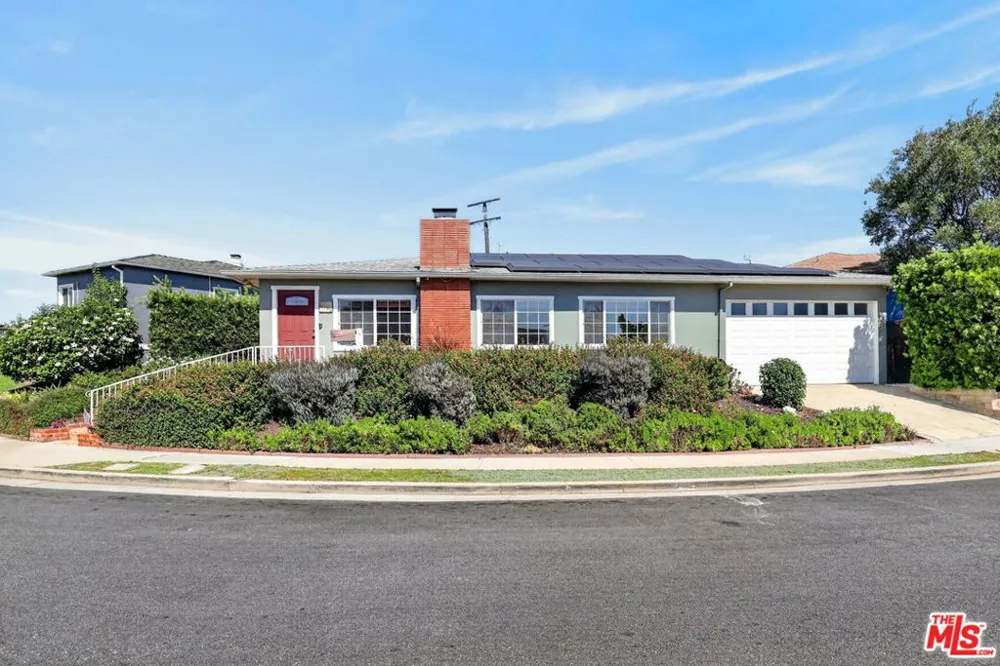 5551 Arch Crest Drive Los Angeles, CA 90043