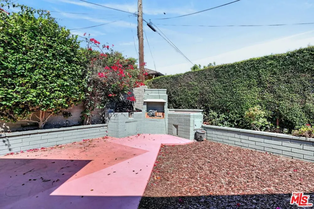 5551 Arch Crest Drive Los Angeles, CA 90043