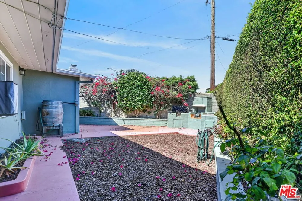 5551 Arch Crest Drive Los Angeles, CA 90043