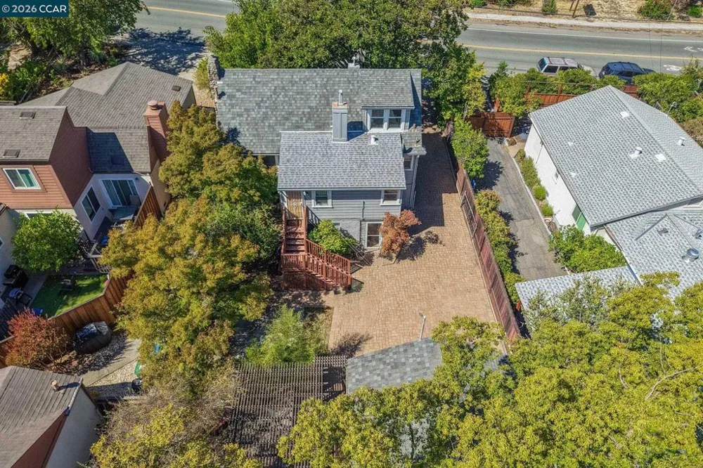 2180 Hillside Ave Walnut Creek, CA 94597
