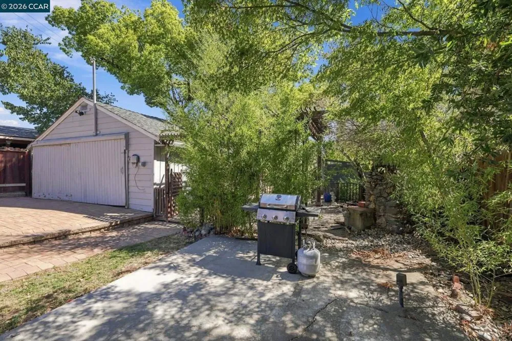 2180 Hillside Ave Walnut Creek, CA 94597