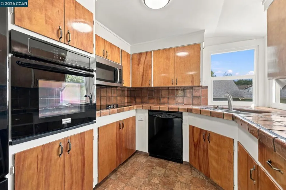 2180 Hillside Ave Walnut Creek, CA 94597