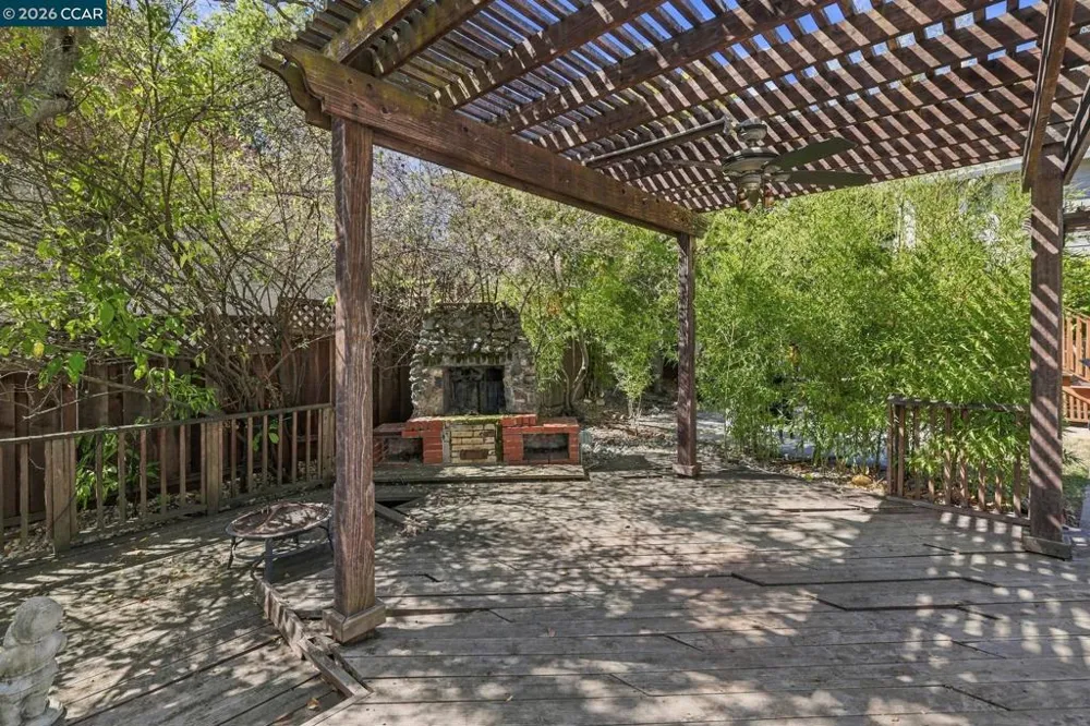 2180 Hillside Ave Walnut Creek, CA 94597