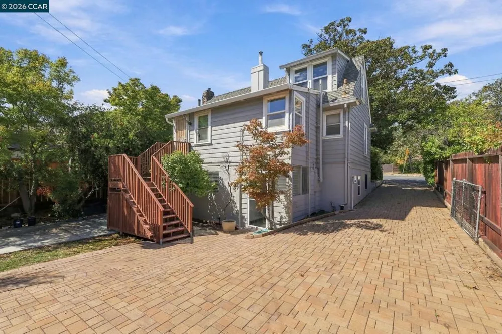 2180 Hillside Ave Walnut Creek, CA 94597