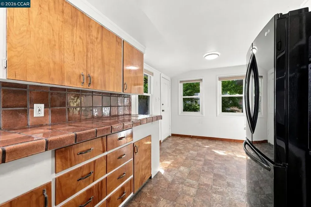 2180 Hillside Ave Walnut Creek, CA 94597
