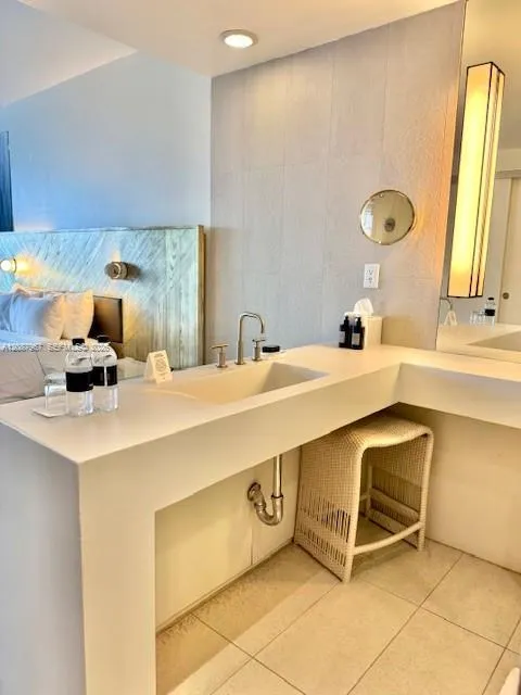 3101 Bayshore Dr #1208 Fort Lauderdale, FL 33304