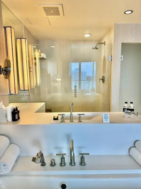 3101 Bayshore Dr #1208 Fort Lauderdale, FL 33304