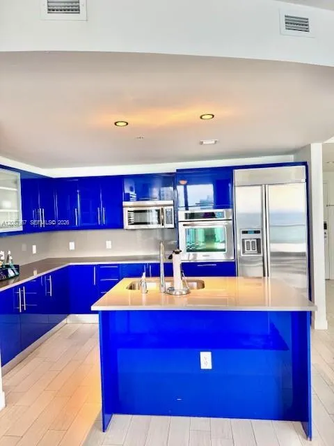 3101 Bayshore Dr #1208