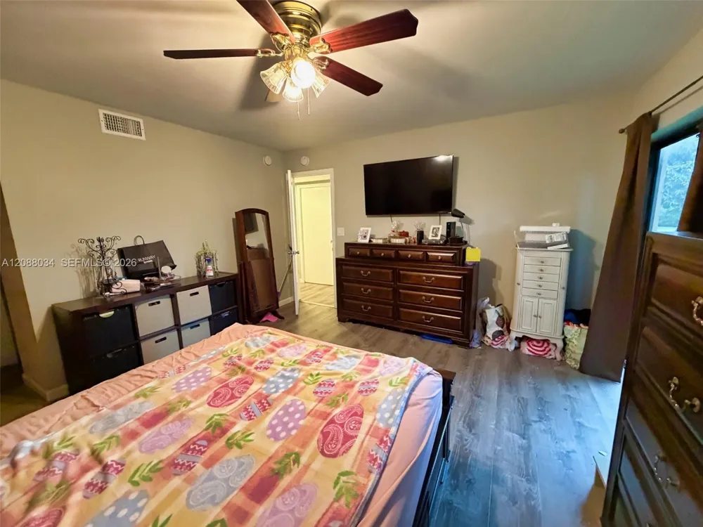 8460 Shadow Ct #1-4 Coral Springs, FL 33071