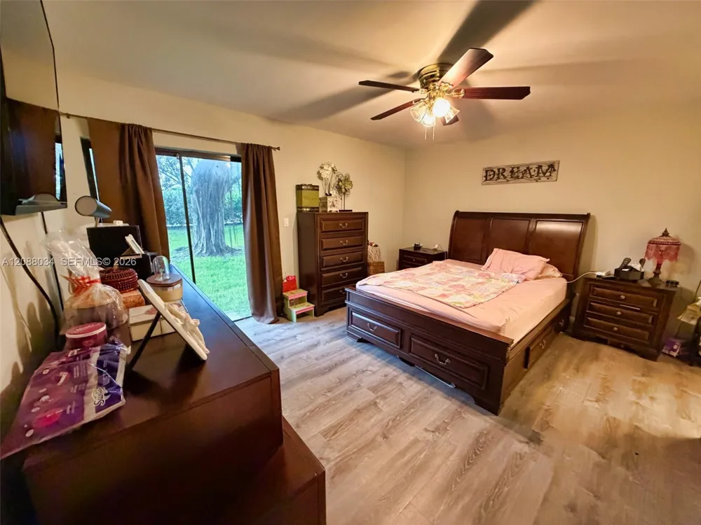 8460 Shadow Ct #1-4 Coral Springs, FL 33071