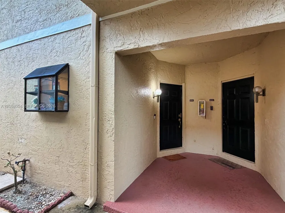 8460 Shadow Ct #1-4 Coral Springs, FL 33071