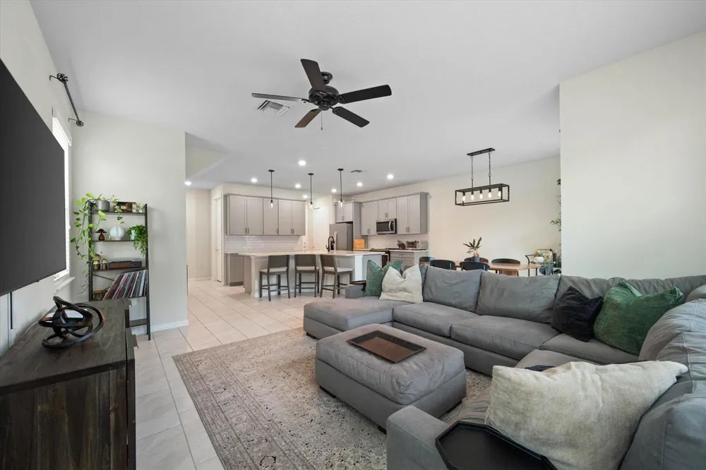 8221 Cinch Way Lake Worth, FL 33467