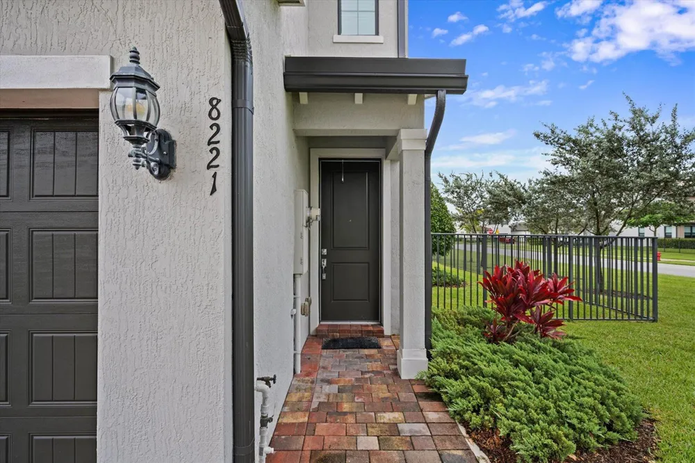 8221 Cinch Way Lake Worth, FL 33467