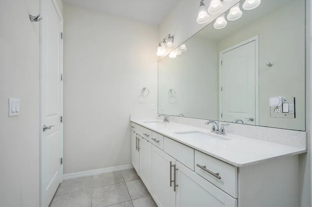 8221 Cinch Way Lake Worth, FL 33467