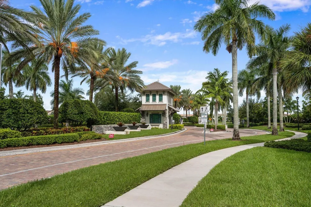 8221 Cinch Way Lake Worth, FL 33467