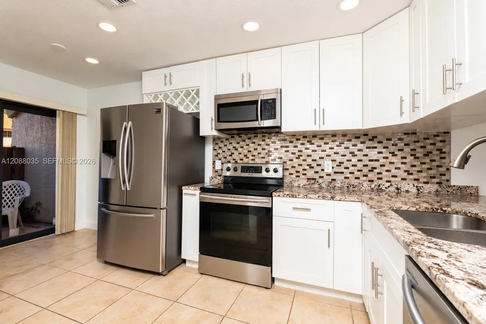 4755 NW 30th St Coconut Creek, FL 33063
