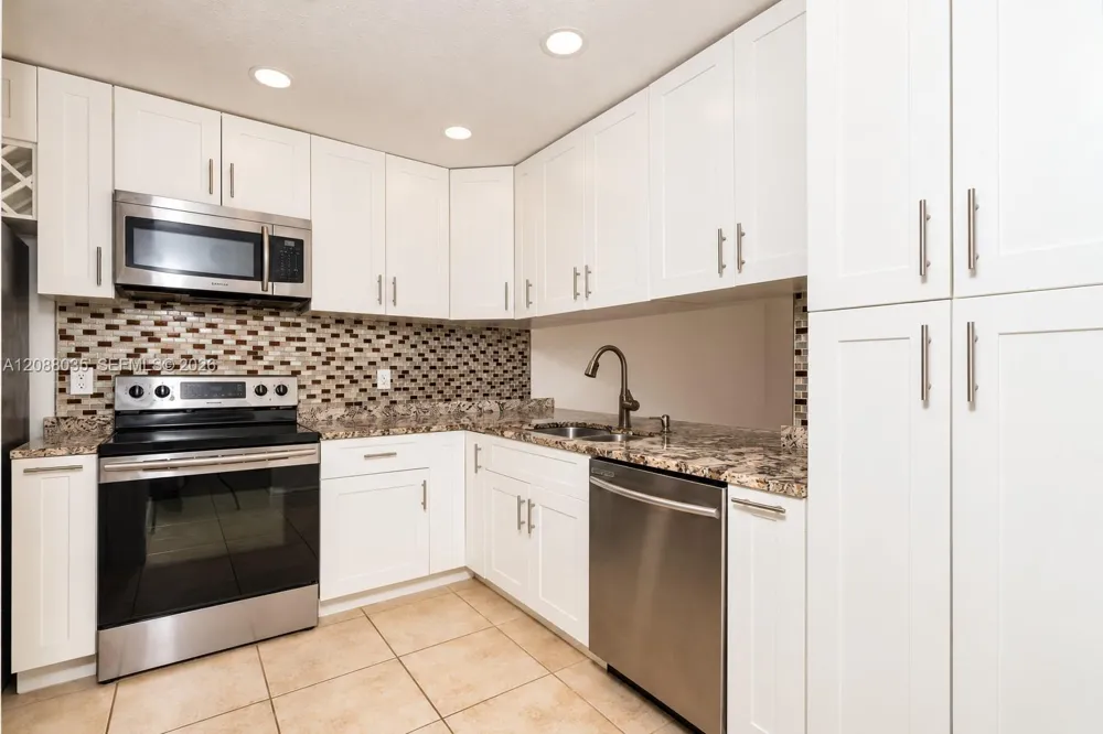 4755 NW 30th St Coconut Creek, FL 33063