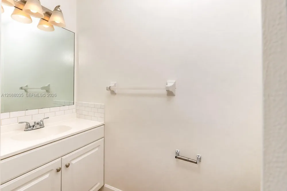 4755 NW 30th St Coconut Creek, FL 33063