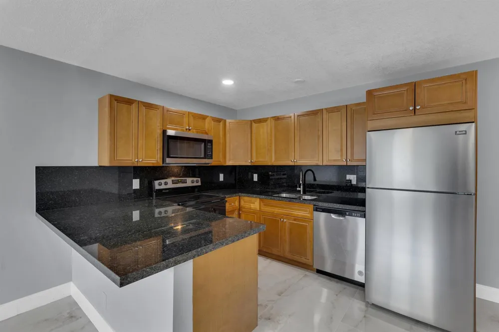 800802 SW 6th Court #800-802 Pompano Beach, FL 33060