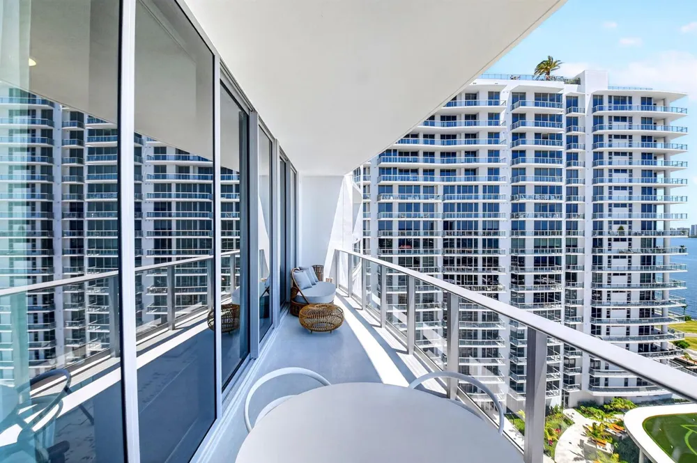 220 Lake Shore Drive #1708 Lake Park, FL 33403