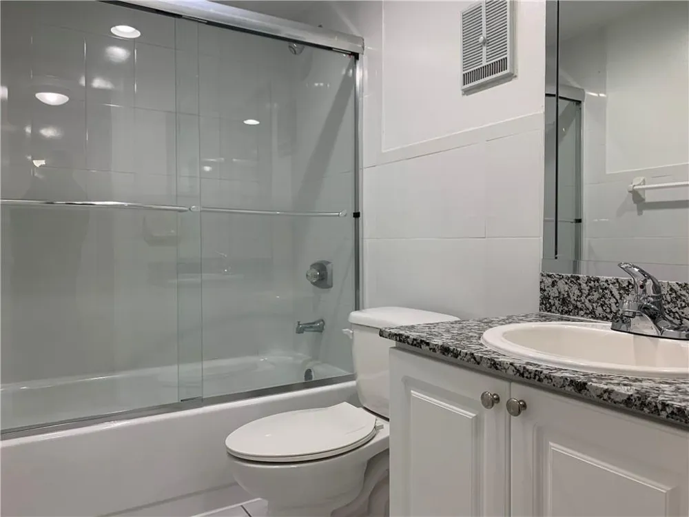 19455 NE 10 AVENUE #2-521 North Miami Beach, FL 33179