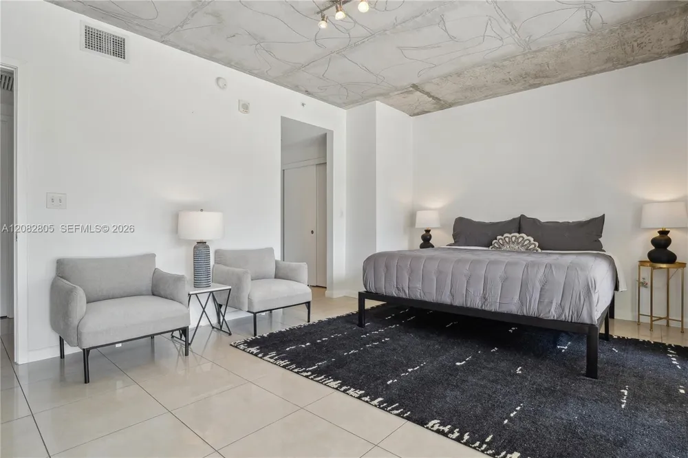 3250 NE 1st Ave #616 Miami, FL 33137