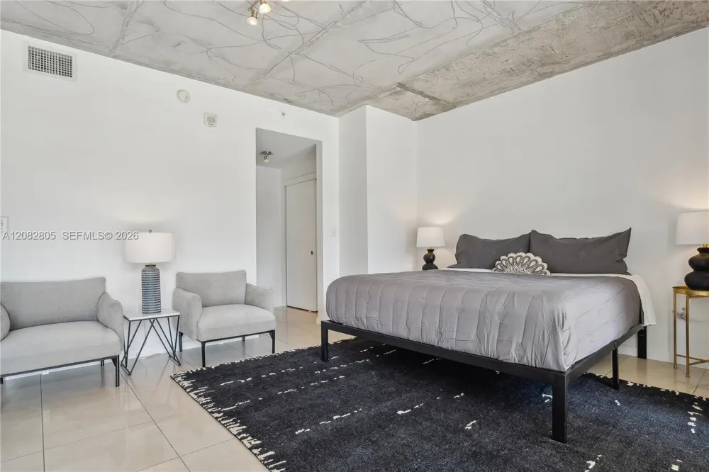 3250 NE 1st Ave #616 Miami, FL 33137