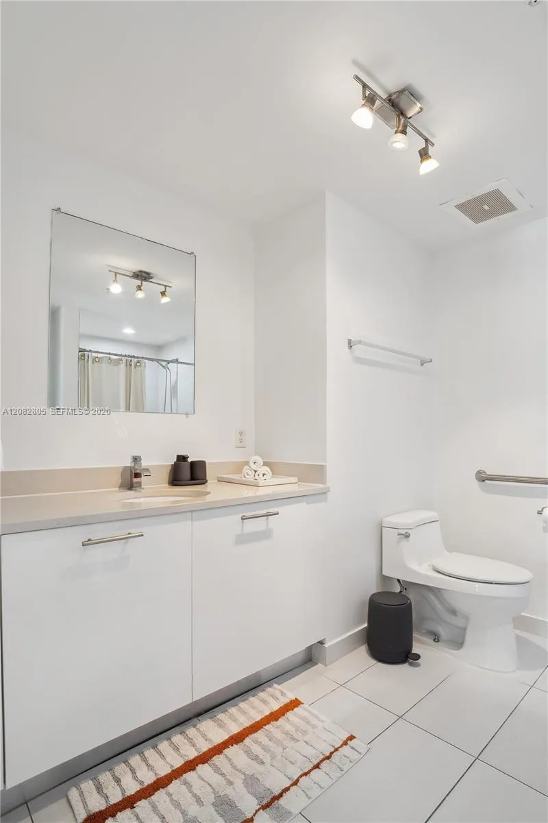 3250 NE 1st Ave #616 Miami, FL 33137