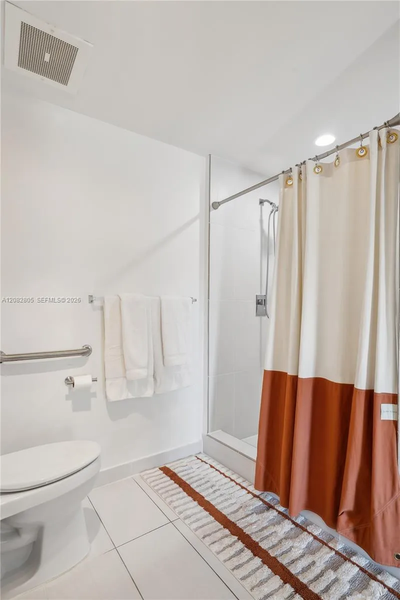 3250 NE 1st Ave #616 Miami, FL 33137
