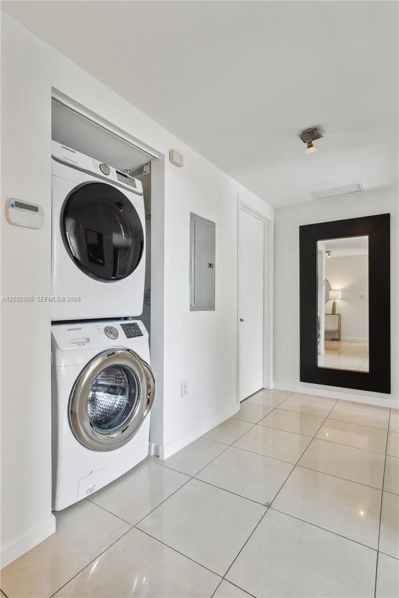3250 NE 1st Ave #616 Miami, FL 33137