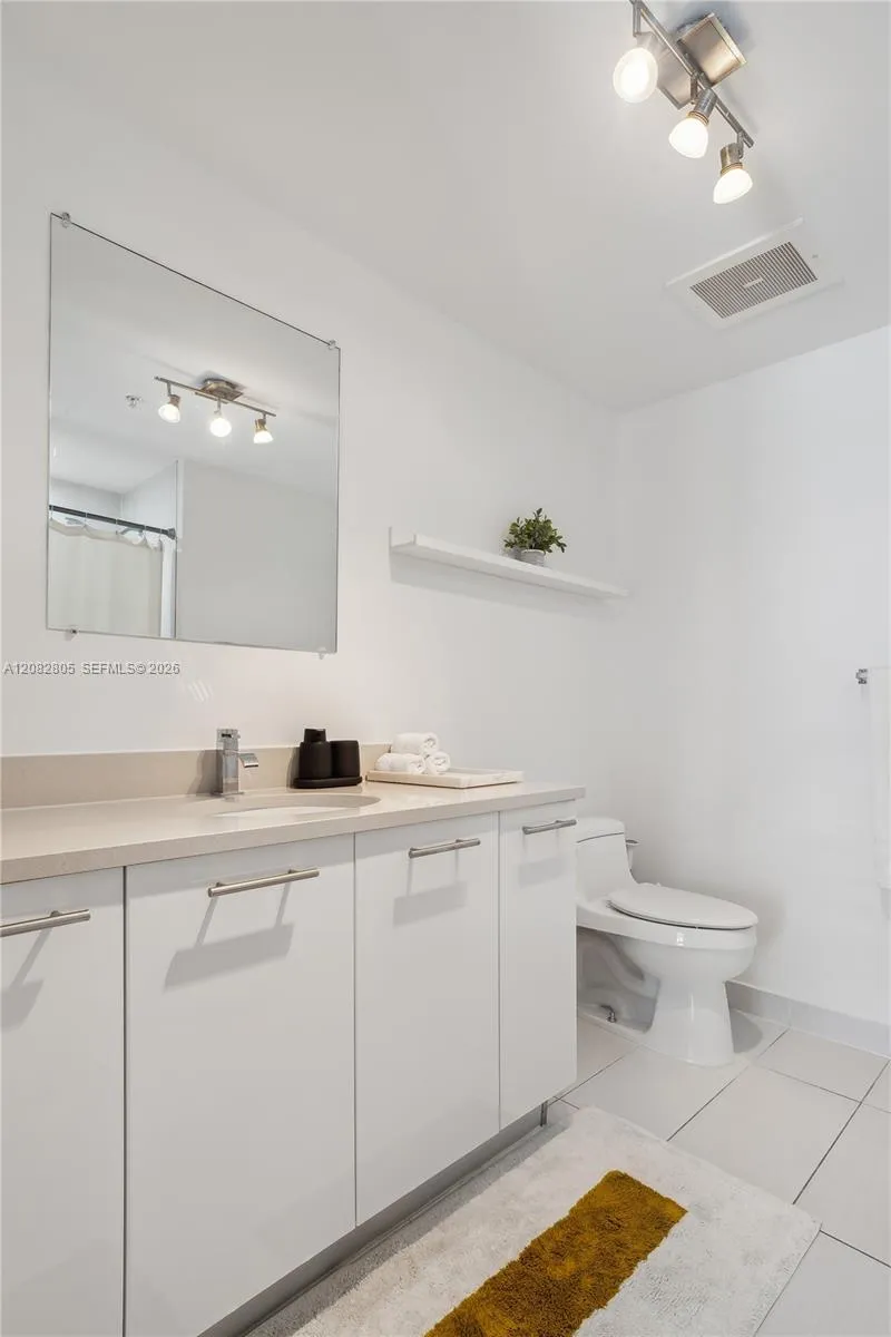 3250 NE 1st Ave #616 Miami, FL 33137