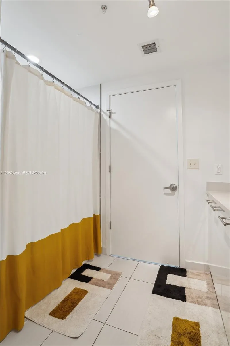 3250 NE 1st Ave #616 Miami, FL 33137