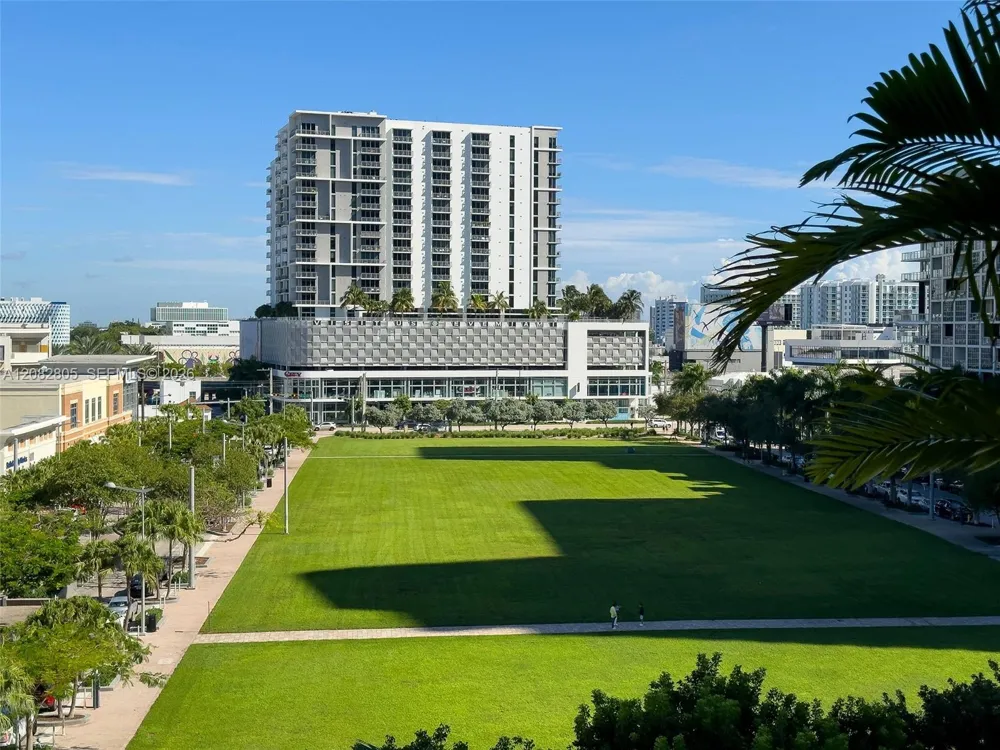 3250 NE 1st Ave #616 Miami, FL 33137