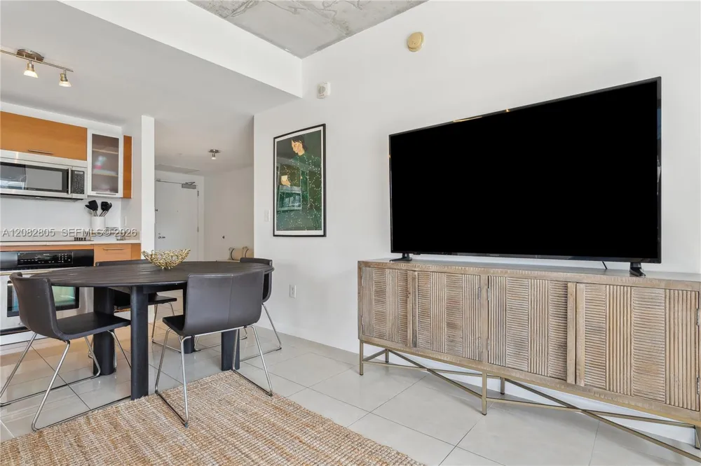 3250 NE 1st Ave #616 Miami, FL 33137