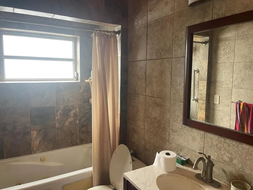 1700 Cleveland Street #Apt 204 Hollywood, FL 33020