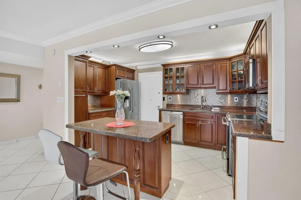 1701 S OCEAN DRIVE #902 Hollywood, FL 33019