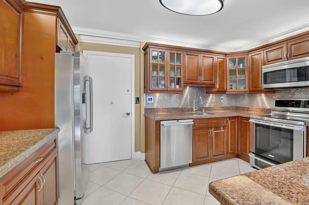 1701 S OCEAN DRIVE #902 Hollywood, FL 33019