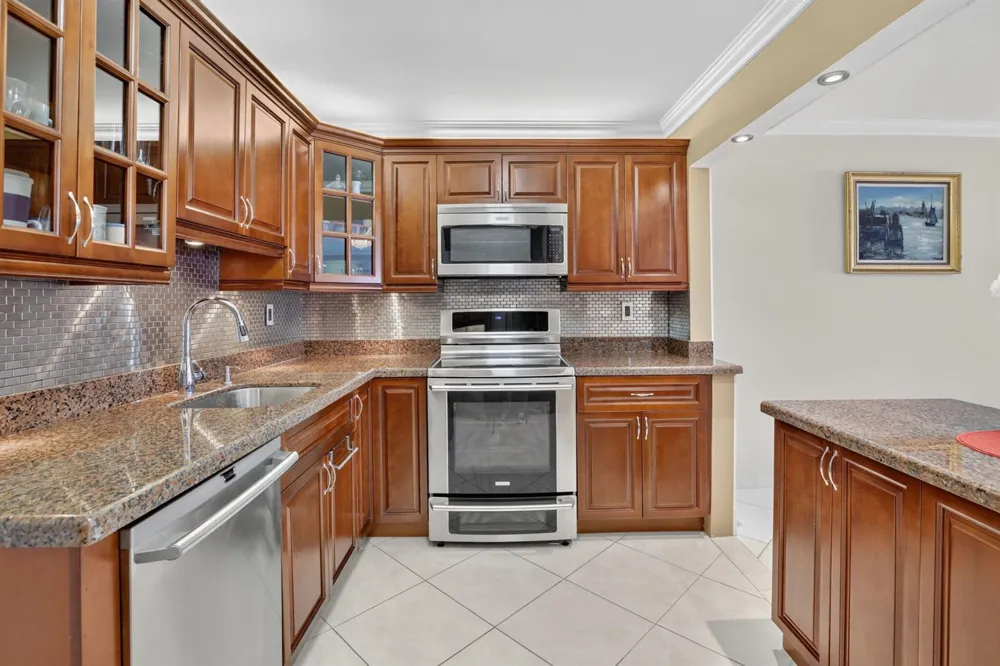 1701 S OCEAN DRIVE #902 Hollywood, FL 33019