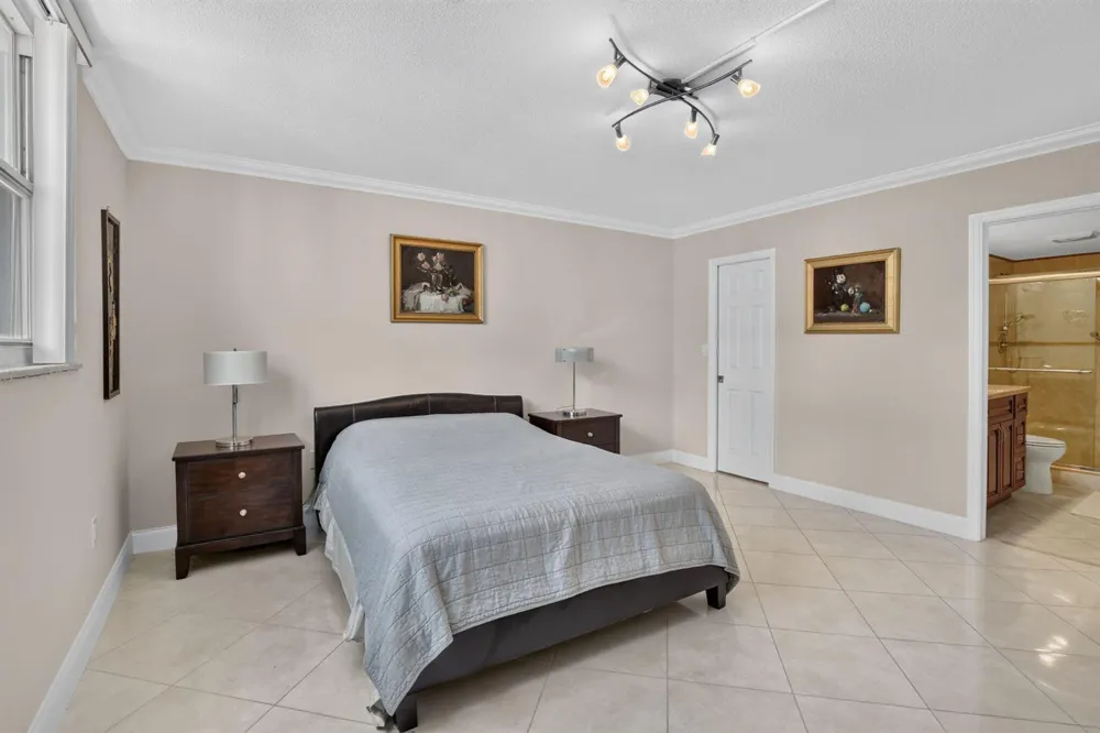 1701 S OCEAN DRIVE #902 Hollywood, FL 33019