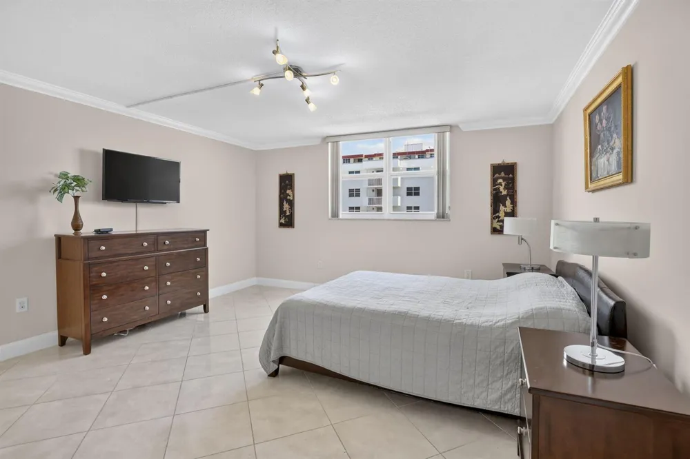 1701 S OCEAN DRIVE #902 Hollywood, FL 33019