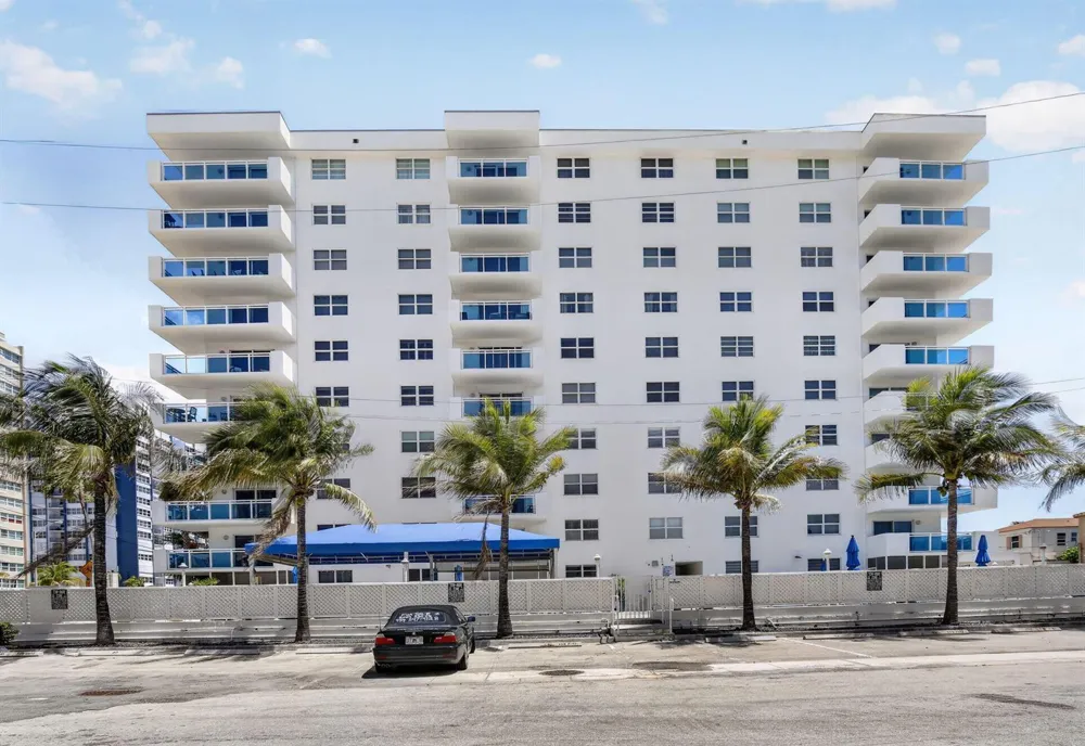 1701 S OCEAN DRIVE #902 Hollywood, FL 33019
